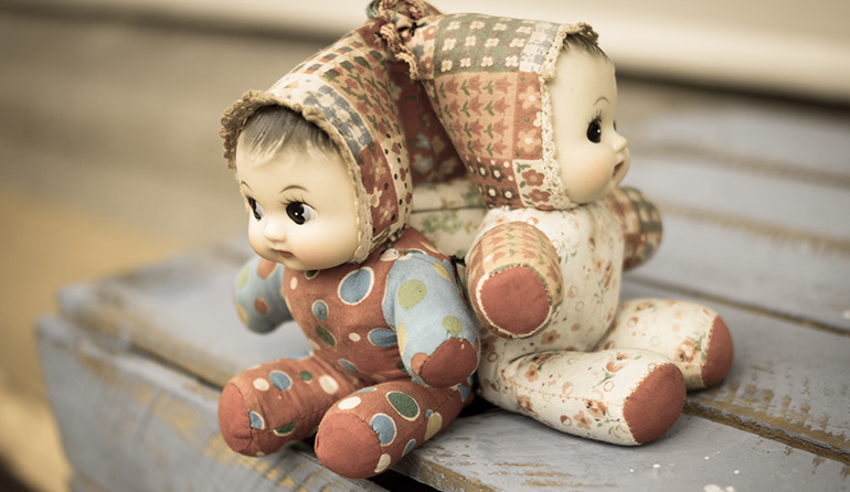 Puppen als Symbol für Familienrecht